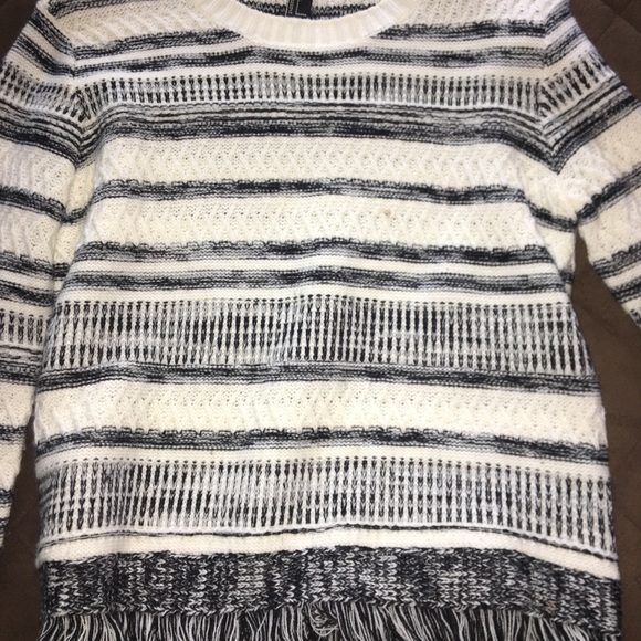 Sweater - Picture 3 of 3